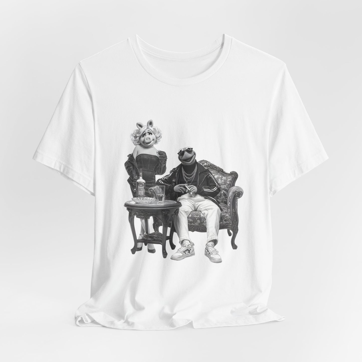 Vintage Kermit and Miss Piggy Muppet Couple  Graphic Tee
